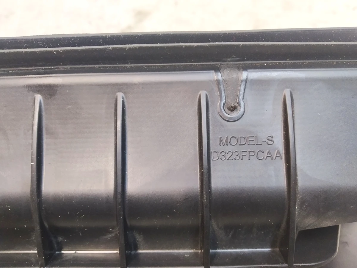 Заслонка впускного патрубка INLET воздухозаборник климатической установки (печки салона)  Tesla Model S, Model X 6007378, 1116133