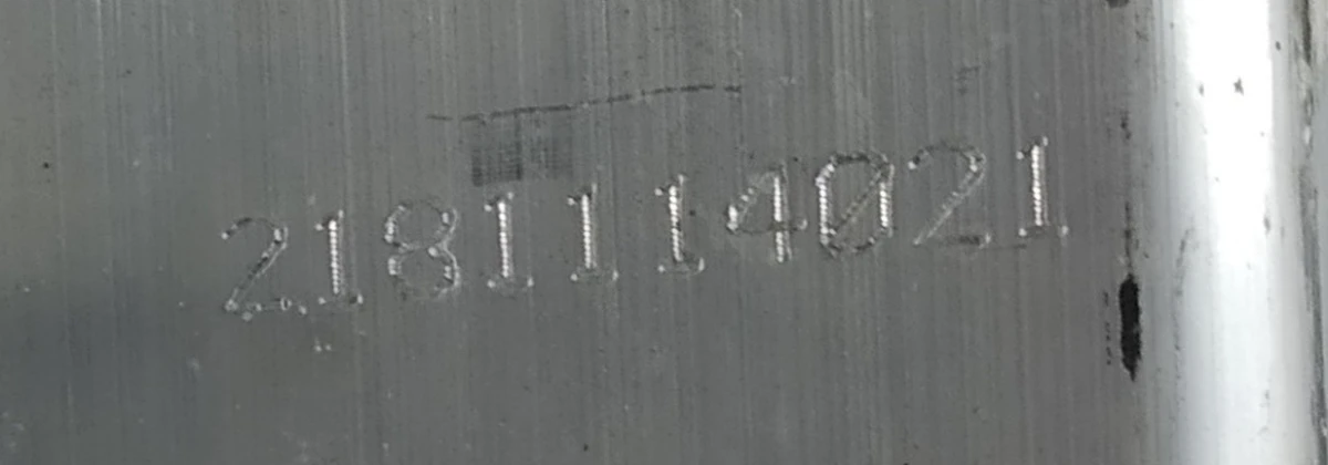 Деформирующийся элемент (стакан) верхнего усилителя бампера переднего левый в сборе с кронштейном крепления BMW I3 51647296805