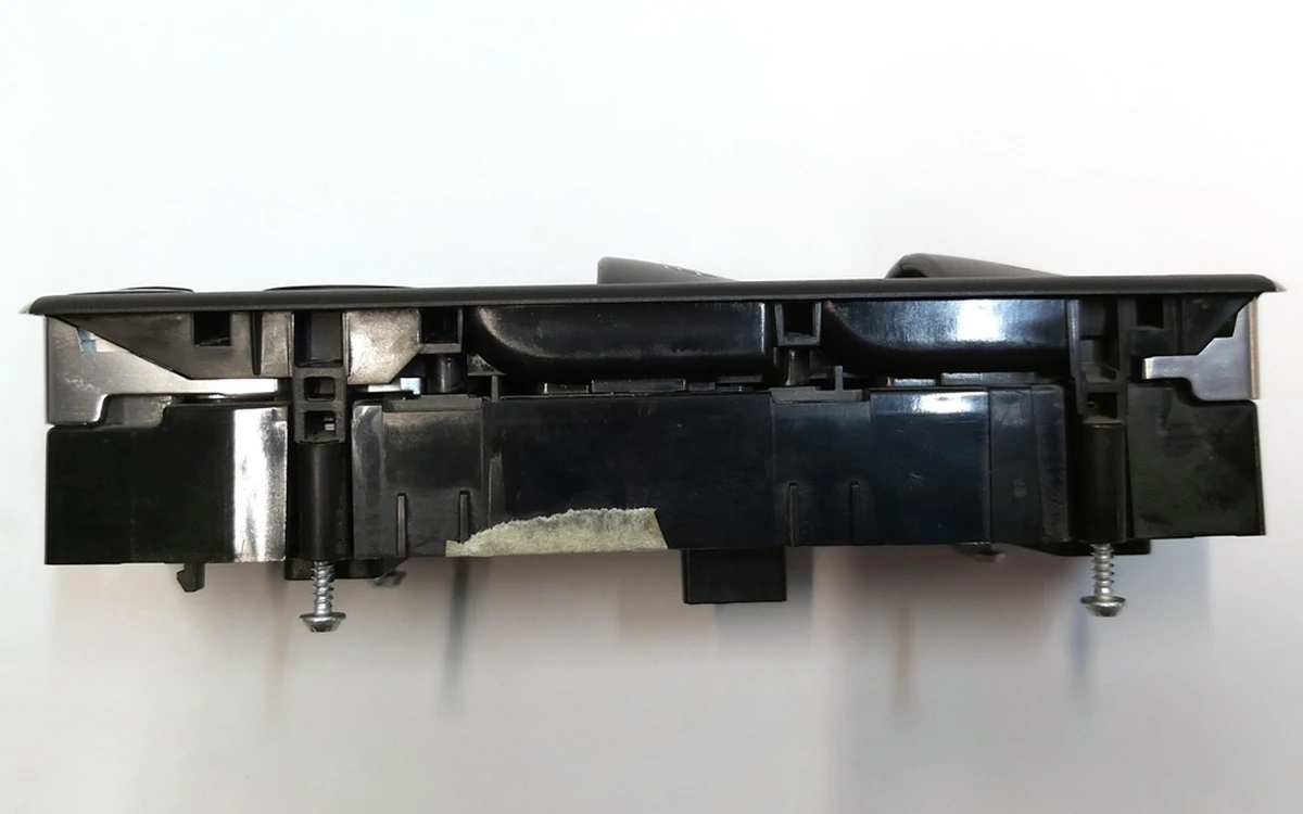 21 Блок управления стеклоподъёмниками и зеркалами водительской двери Tesla Model S, Model S REST, Model X 1028641-X0-A