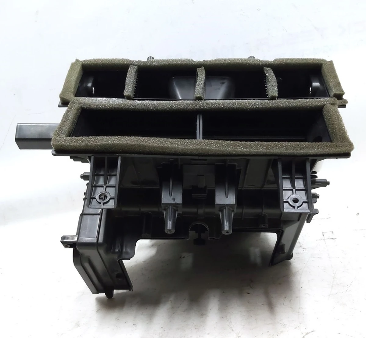 6 Interior heater body assembly with dampers Tesla model S REST model X 1116135-00-B