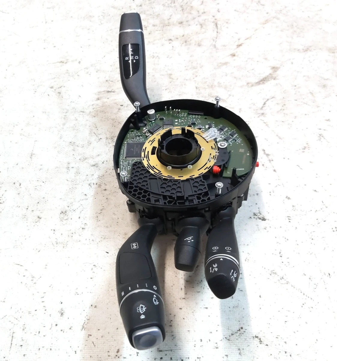 2 Steering column control module Tesla model X 1057356-00-B