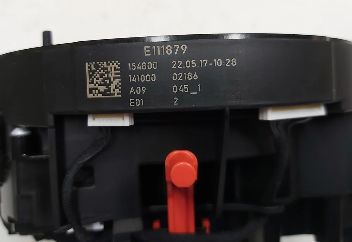 2 Модуль управління рульовою колонкою Tesla model S REST 1057356-00-B