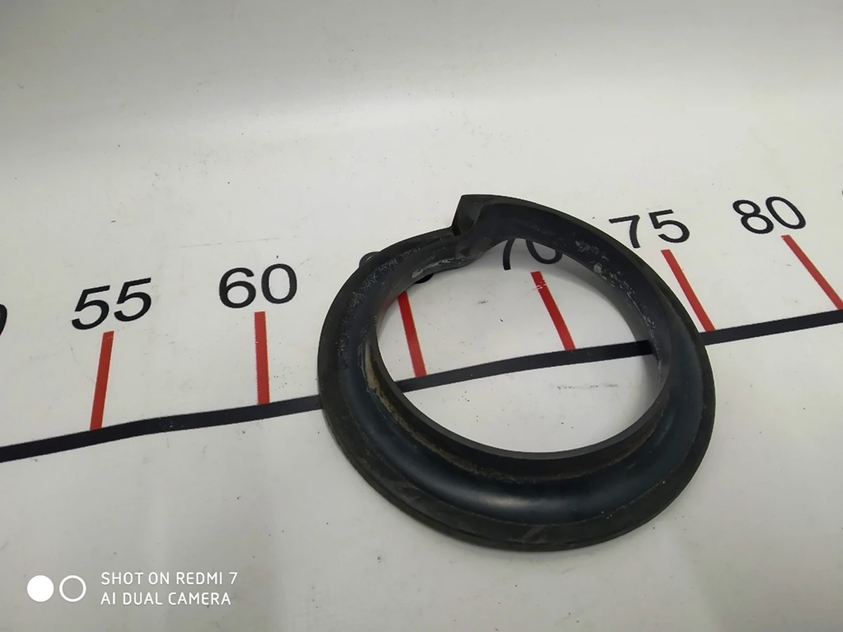 Манжет верхній (гумовий) пружини амортизатора S2 S3 перед зад Tesla model S E4-XG3-Z033A00