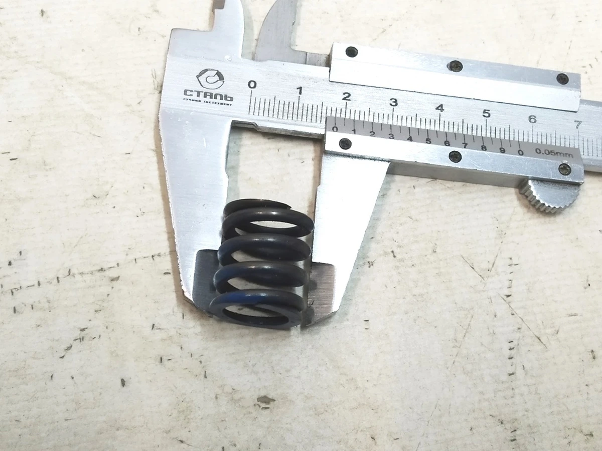 1 Пружина регулювальна вала рейки рульової Tesla model S REST, model X, model 3, model Y 1070801, 1044831