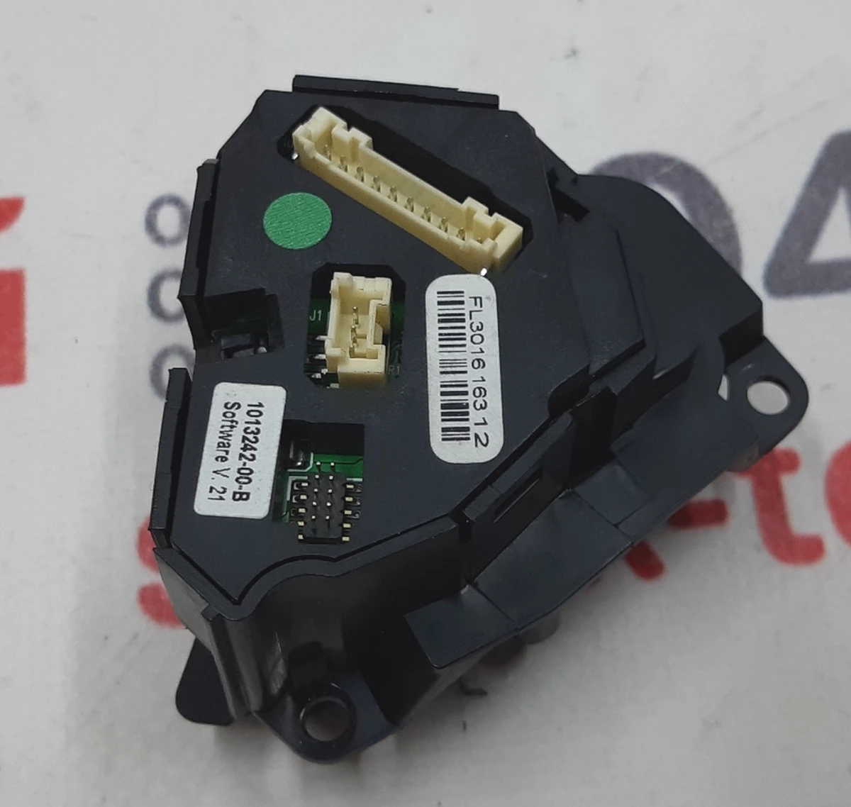 1 Switch button (on steering wheel) left Tesla model S REST 1013242-00-H