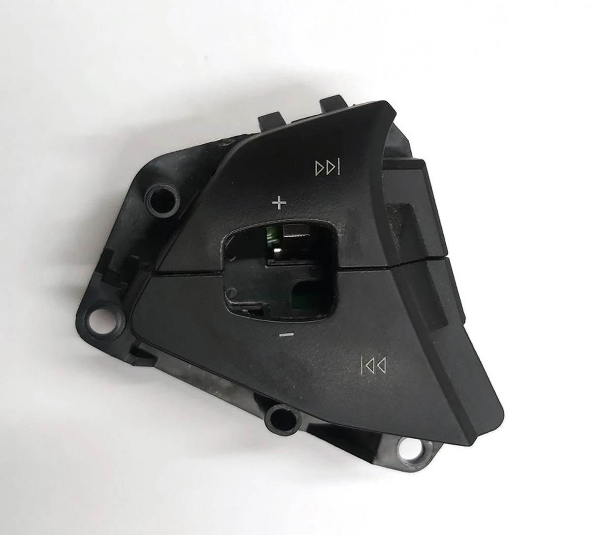 1 Кнопка переключения (на руле) левая без регулятора Tesla model S REST 1013242-00-H