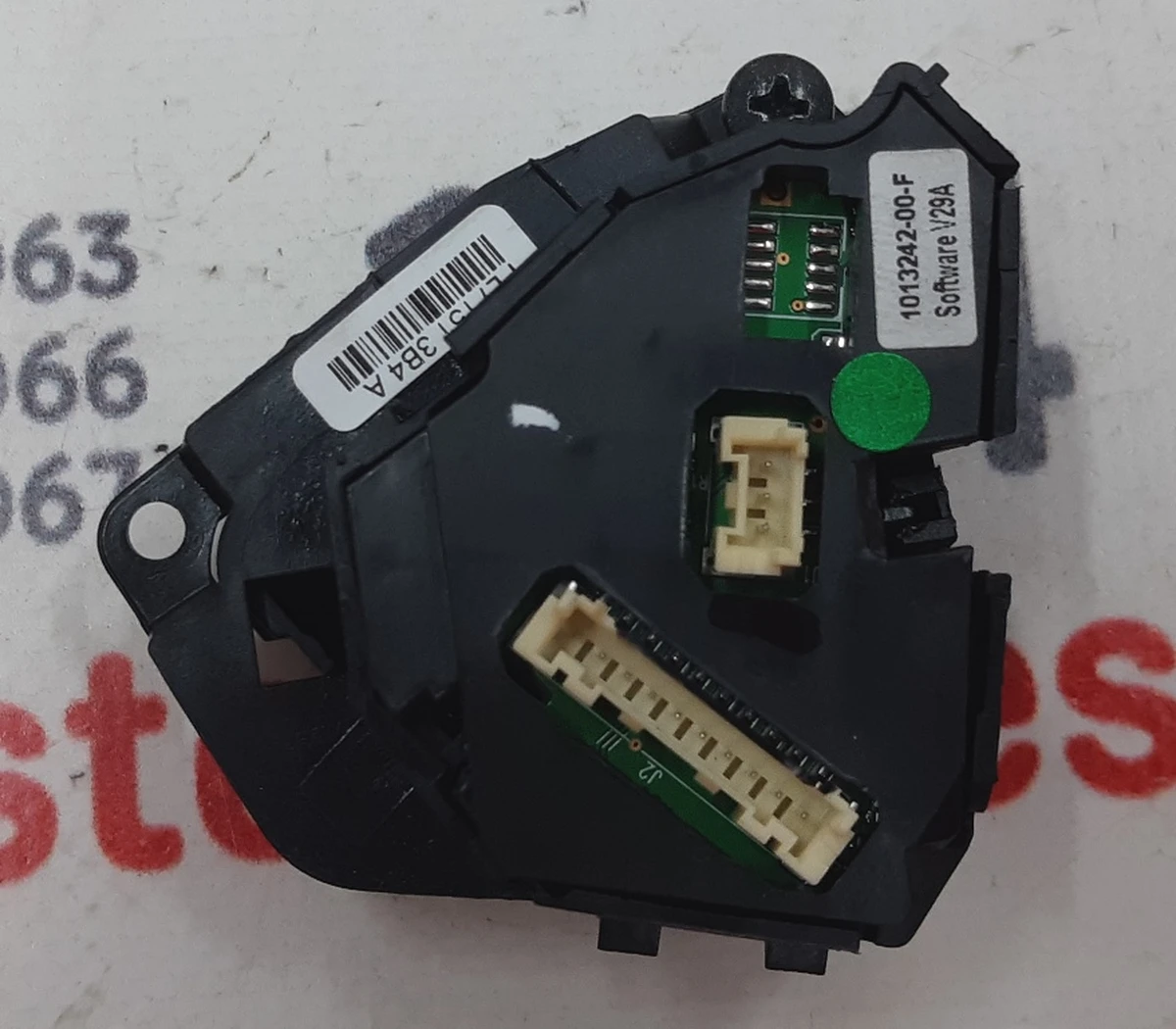 1 Кнопка переключения (на руле) левая Tesla model S REST 1013242-00-H