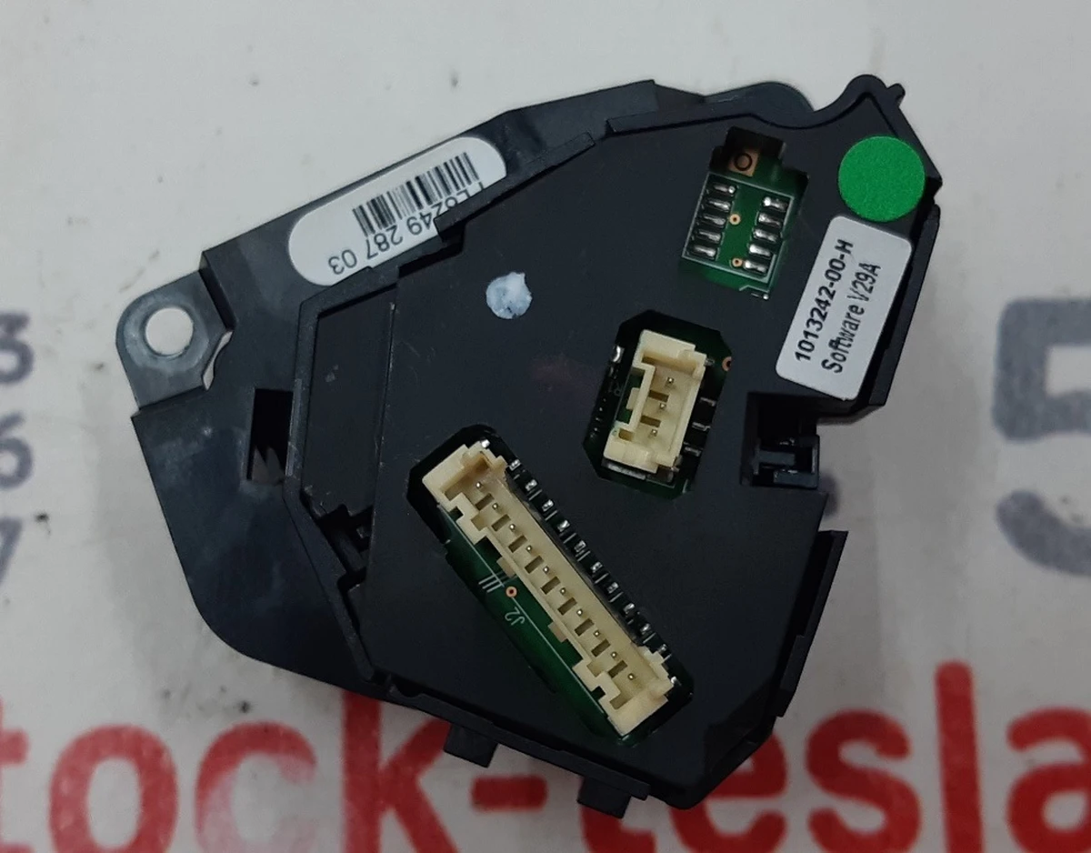 1 Кнопка перемикання (на кермі) ліва Tesla model X 1013242-00-H