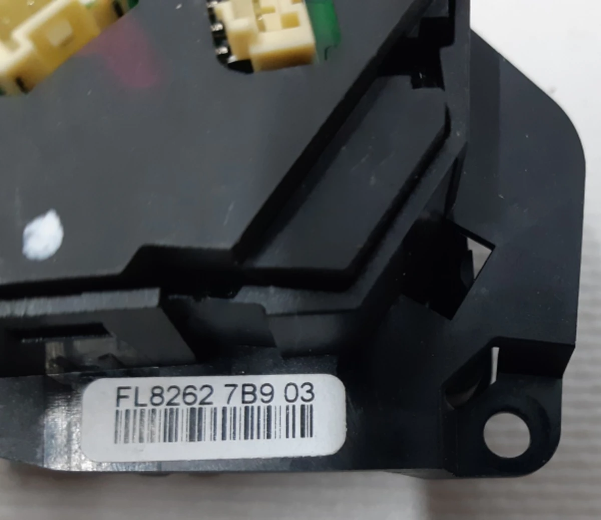 1 Switch button (on the steering wheel) left Tesla model X 1013242-00-H