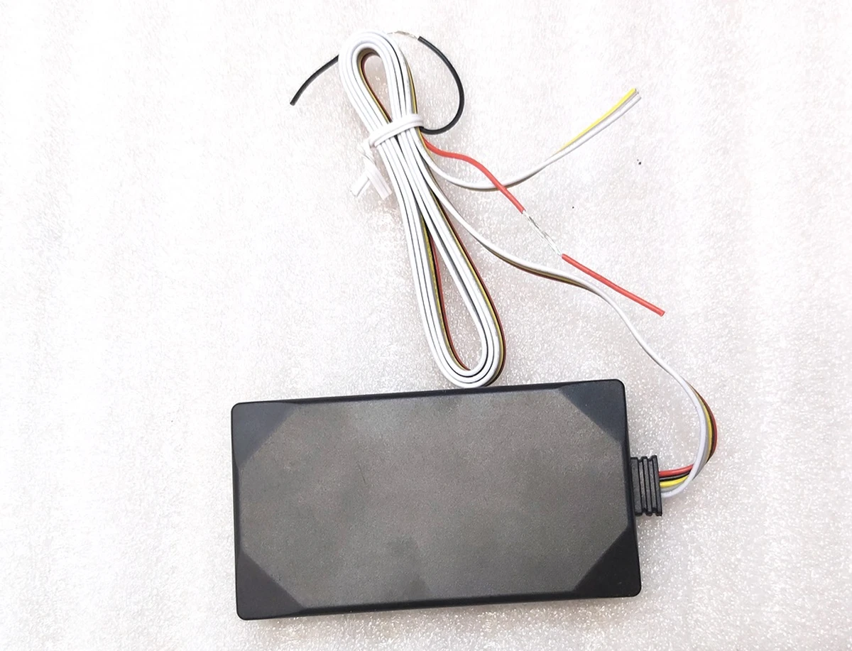 1 GPS трекер Tesla model S, model S REST, model 3 1004794-00-B 1079734-00-C