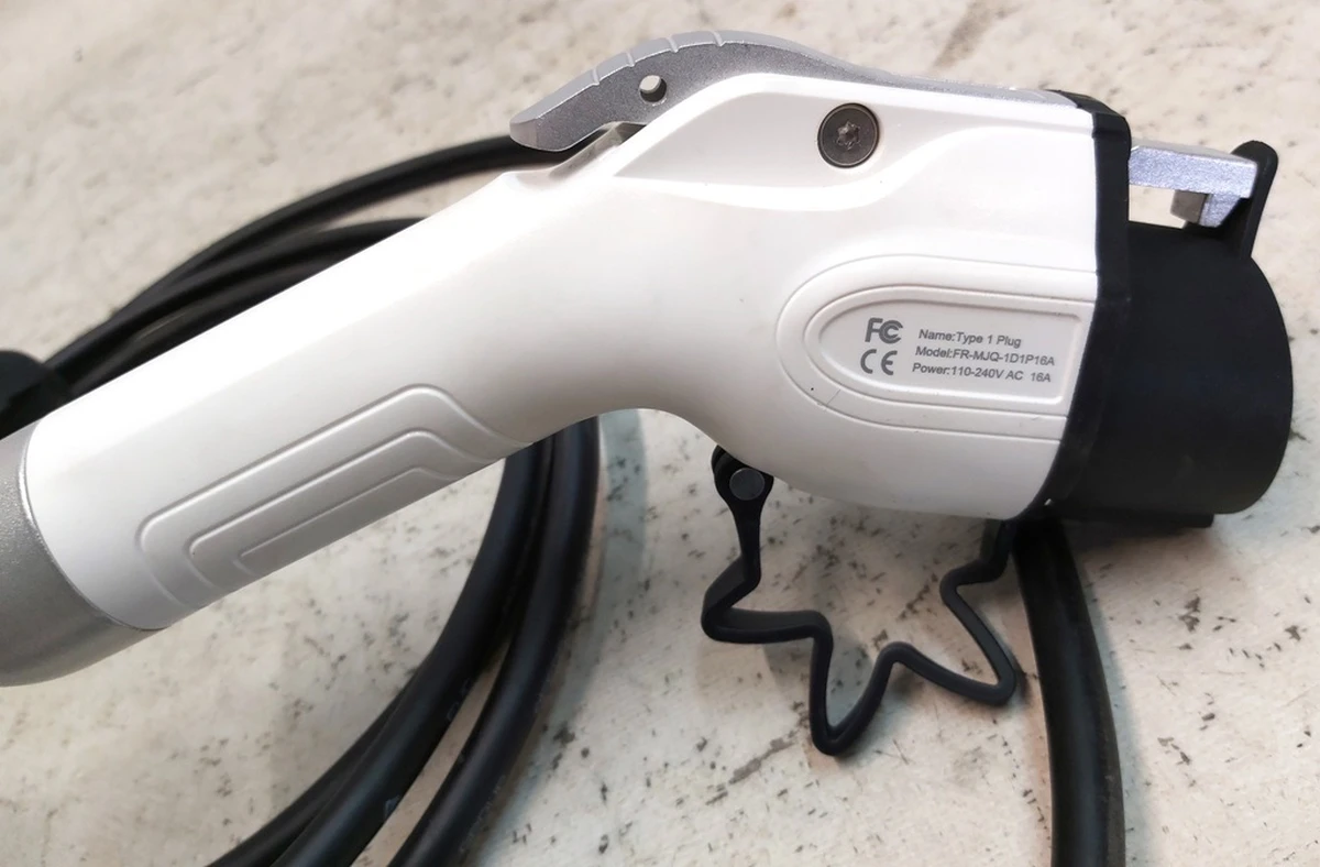 1 UNIVERSAL MOBILE CONNECTOR Type1 16A 110V-240V 3,5 kW 3,5 м NEW Tesla all models FR-MS2-1P16A-02