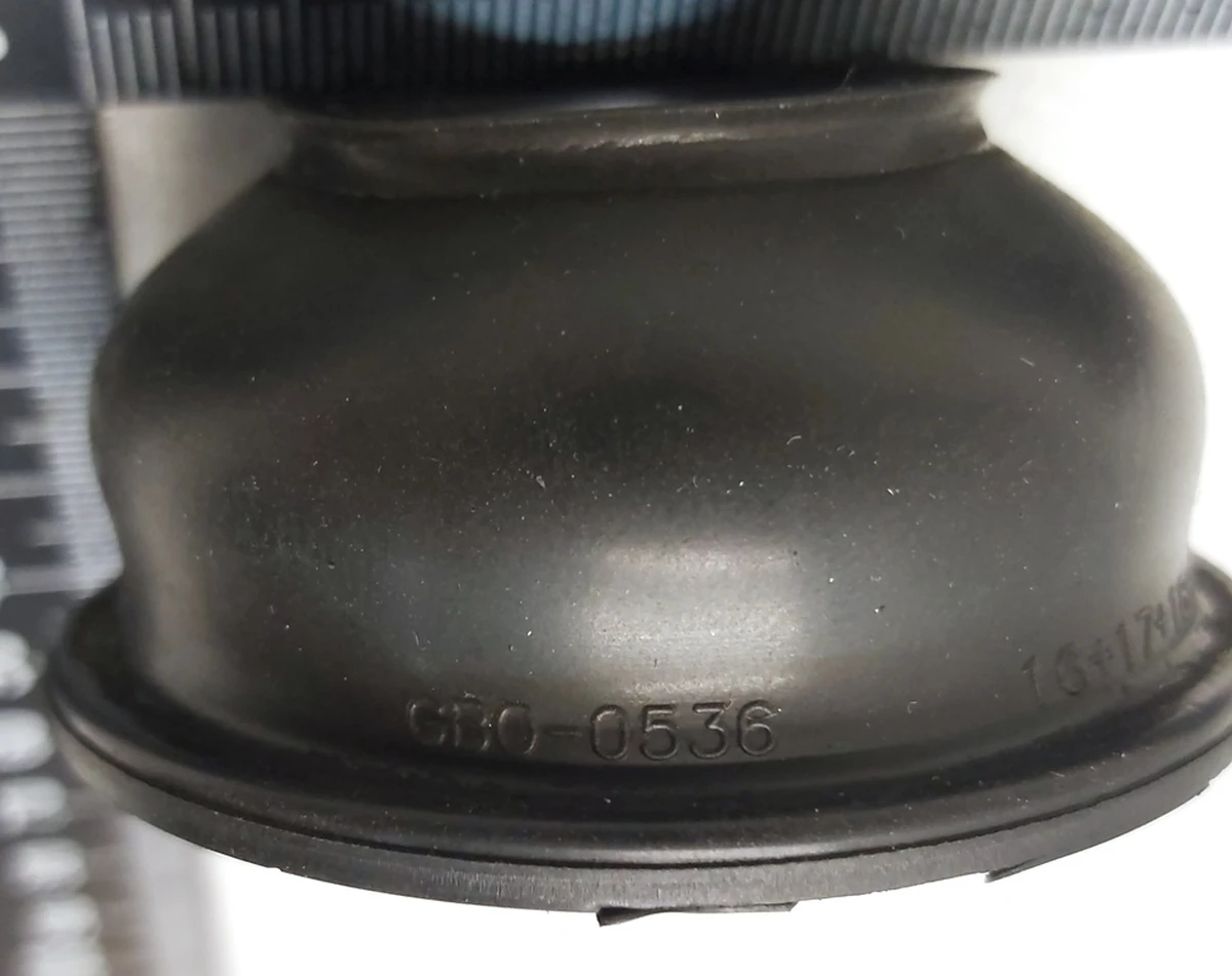 Boot of the lever of the front lower transverse left right Tesla model Y 1044341-00-D