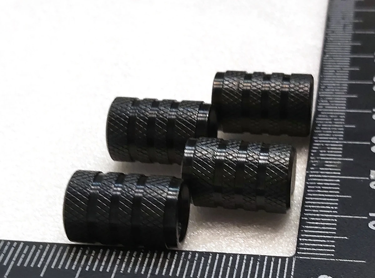 4 Комплект ковпачків (4 штуки) датчика TPMS GDF22 STYLE2 BLACK Tesla all models 1034602 1074812 1490750