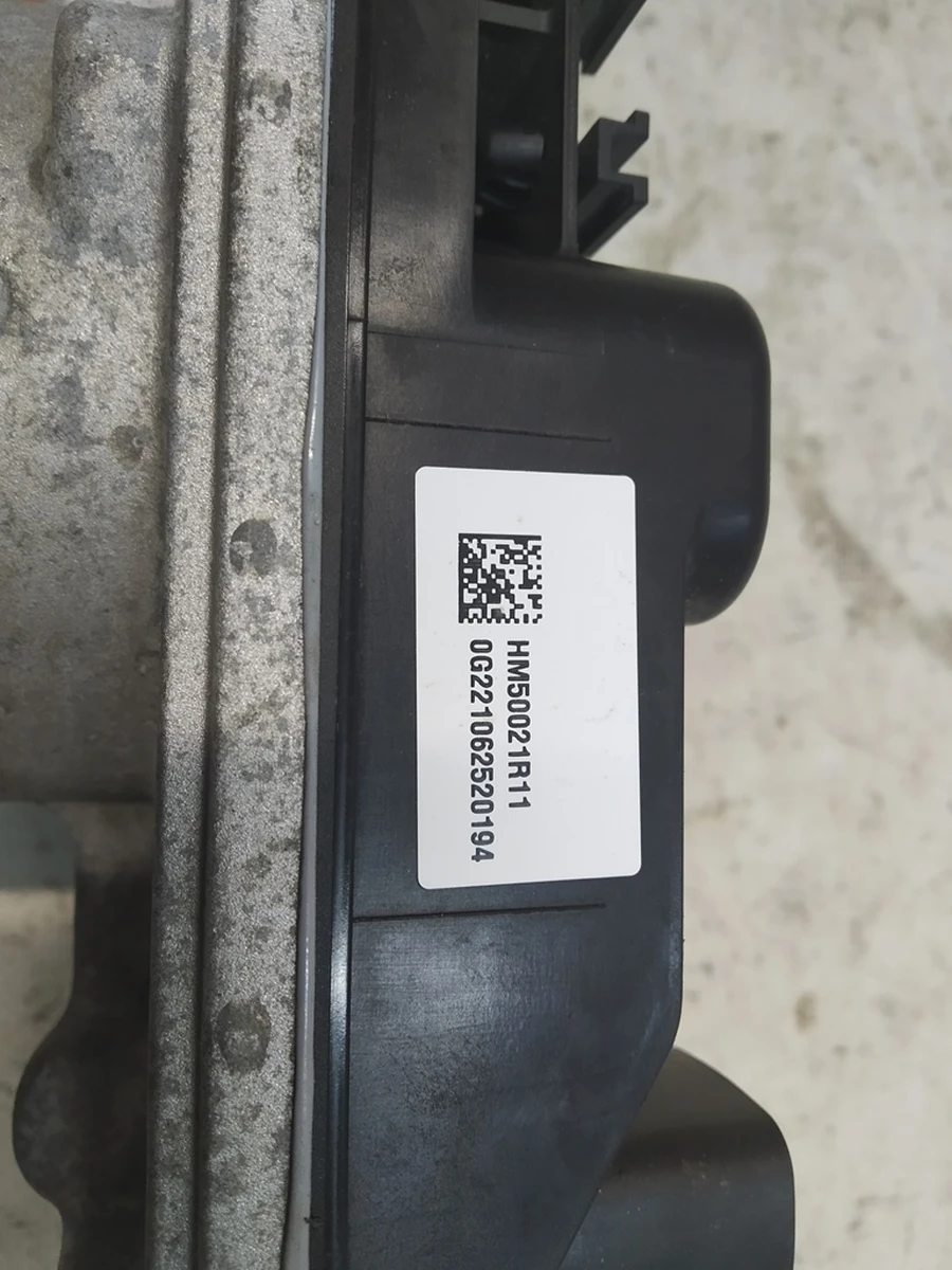 1 Електродвигун рульової рейки з блоком керування 1044831-00-H Tesla Model 3, Model Y 1044832-00-A