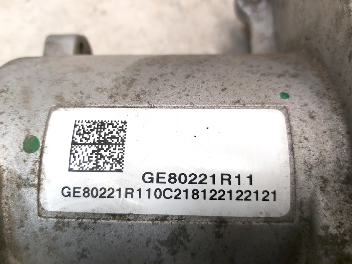 7 Электродвигатель рулевой рейки с блоком управления с повреждением Tesla Model 3, Model Y 1044831 1044832