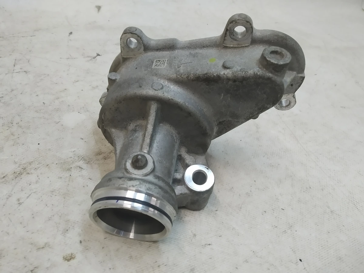 1 Корпус редуктора електродвигуна кермової рейки Tesla Model 3, Model Y 1044831 1044832