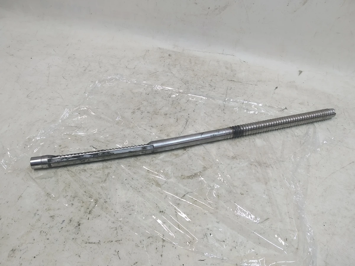 1 Вал зубчатый рулевой рейки (зубчатая рейка) с повреждением 1044831-00-H Tesla model Y 1044832-00-A