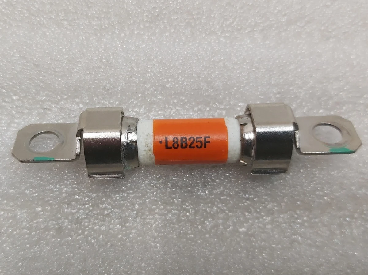 Предохранитель HEV 450V 40 A Tesla model S REST, model X 1066510-00-B