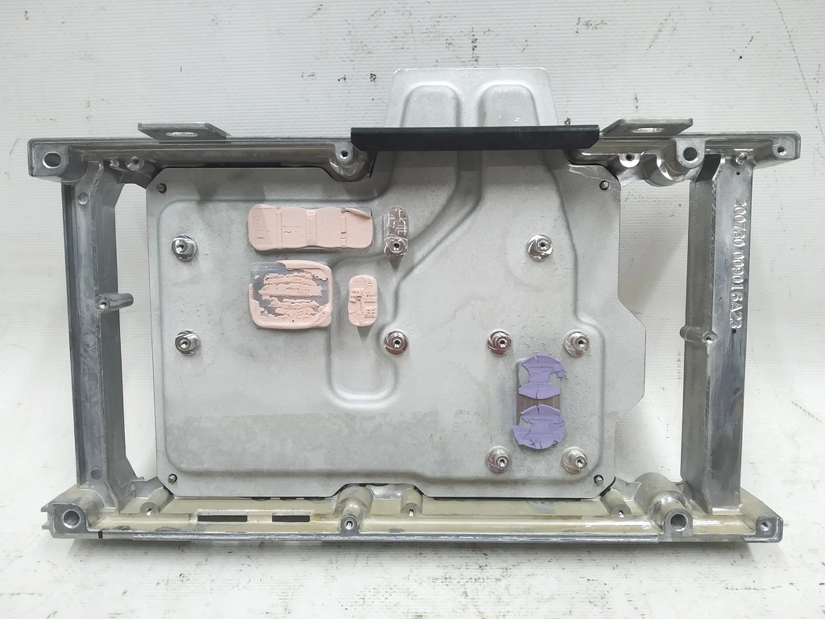 1 Водоблок системы охлаждения компьютера автомобиля Tesla model 3 1566786-00-C