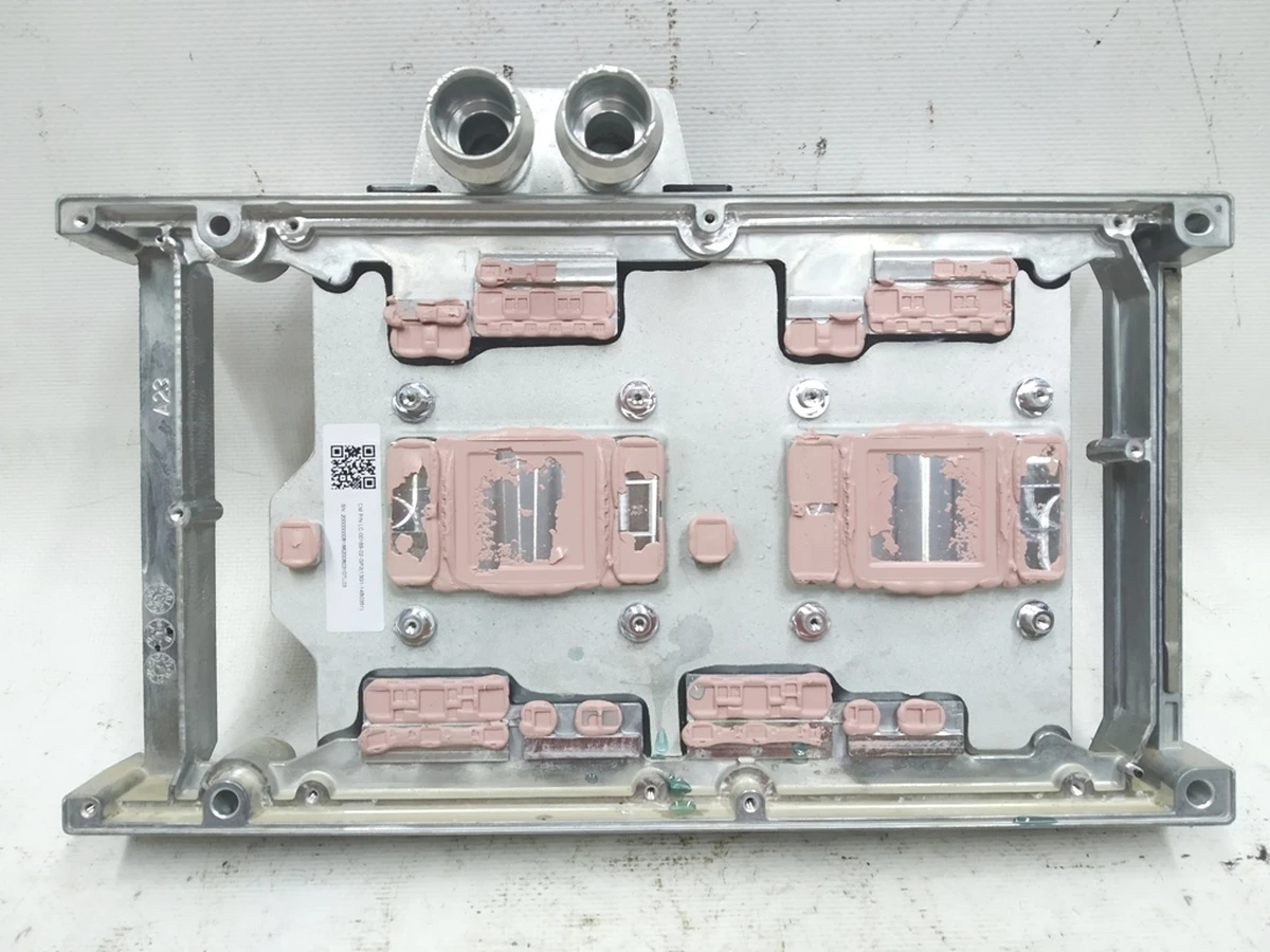 1 Водоблок системы охлаждения компьютера автомобиля Tesla model 3 1566786-00-C