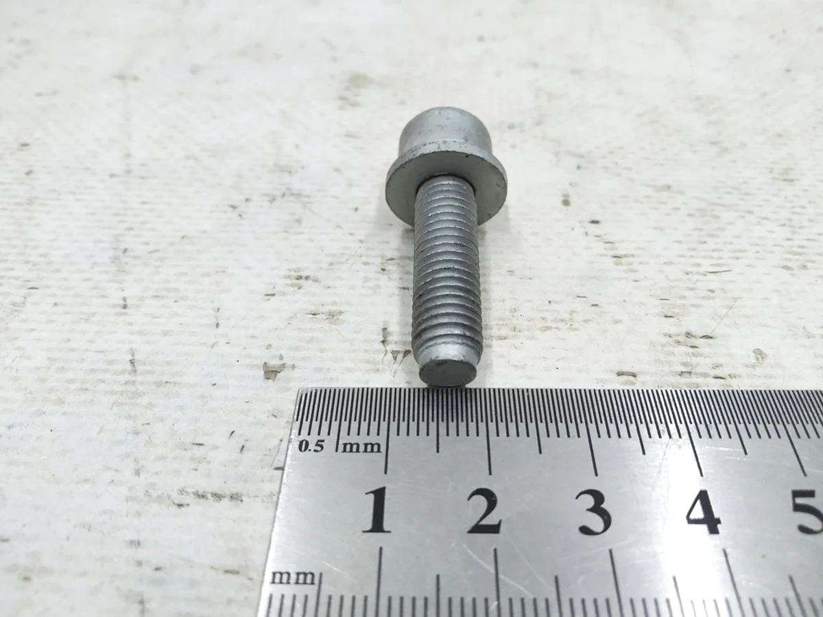 Винт с цилиндрической головкой с внутренним шестигранником Audi E-tron N10414402