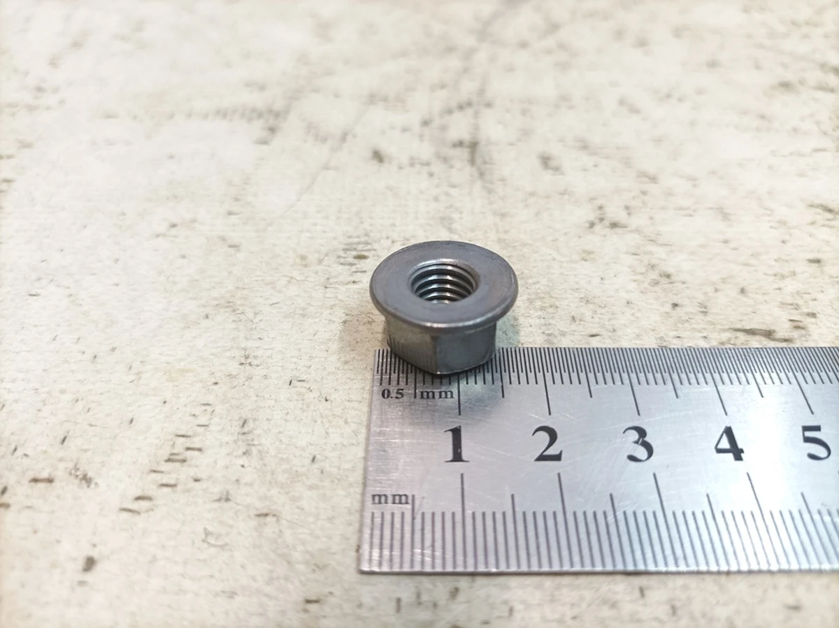 Гайка з буртиком M8 Porsche Taycan N10435508