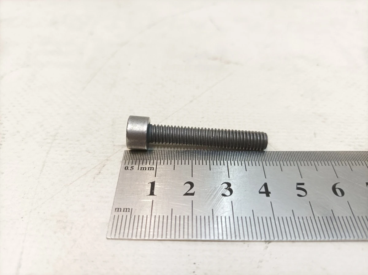 Hexagon socket head screw M6X35 Porsche Taycan N10510301