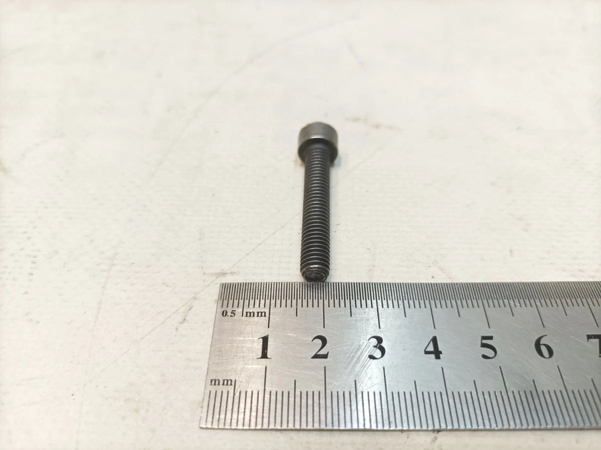 Hexagon socket head screw M6X35 Porsche Taycan N10510301
