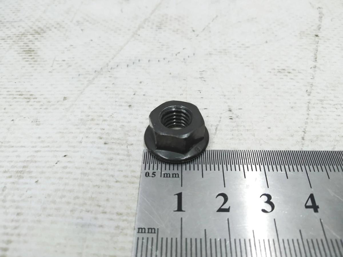 Гайка шестигранная с буртиком M8 Audi E-tron N10609204