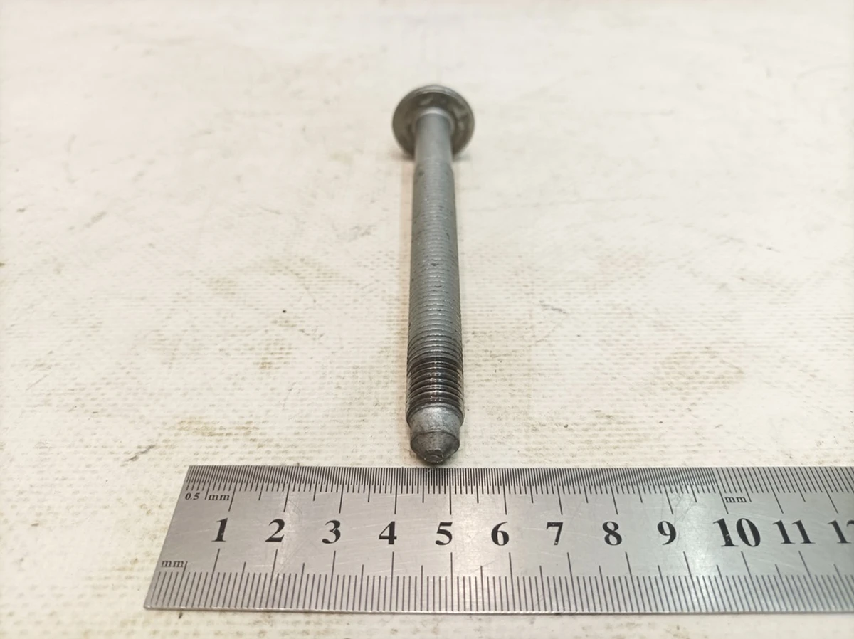 Гвинт із шестигранною головкою з буртиком M12X1,5X120X90 Porsche Taycan N10696901