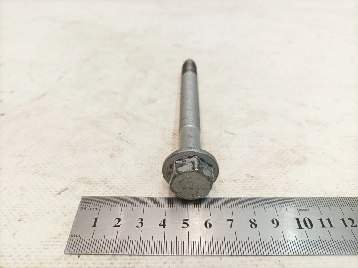 Гвинт із шестигранною головкою з буртиком M12X1,5X120X90 Porsche Taycan N10696901