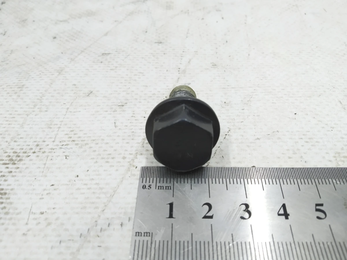 Hex head bolt M10X25 Audi E-tron N10714101