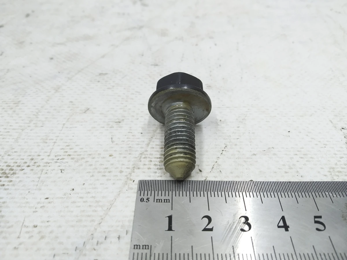 Hex head bolt M10X25 Audi E-tron N10714101