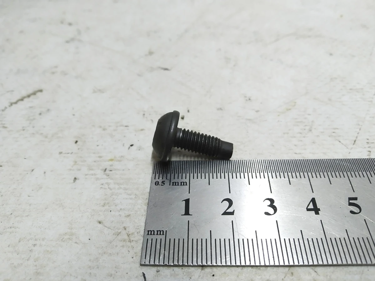 Винт с полукруглой головкой и внутренней TORX M6X16 Volkswagen E-GOLF N90791201