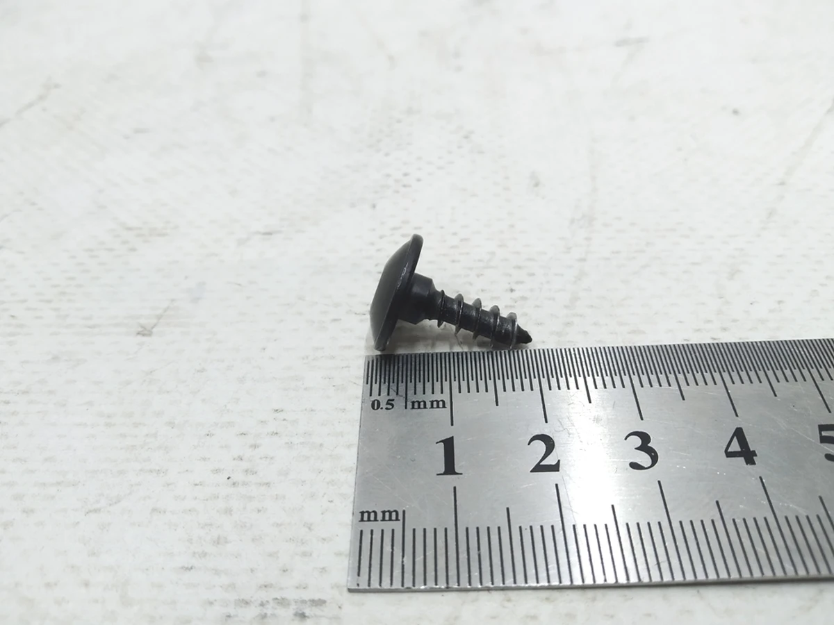 Винт самонарезной с внутренней TORX 5X16 Audi E-tron N90974701