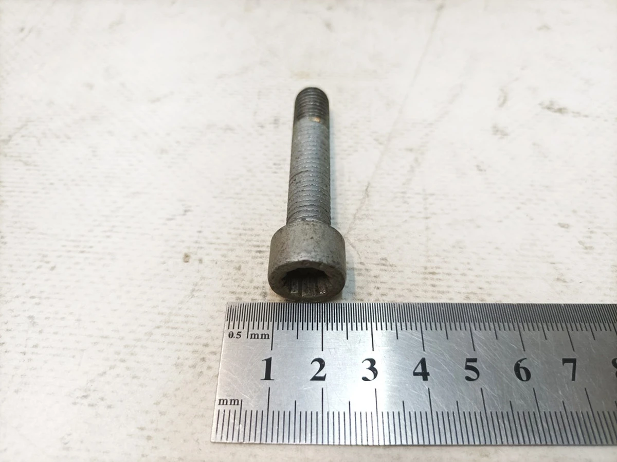 Socket head screw M10X52 Volkswagen E-GOLF N90991102