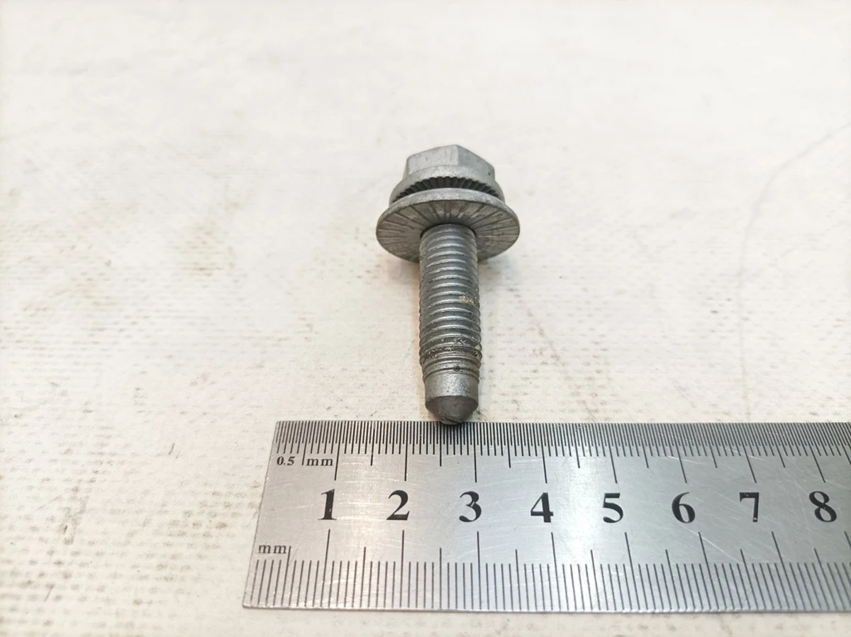 Винт с шестигранной головкой (с шайбой) M10X38 Audi E-tron N91178401