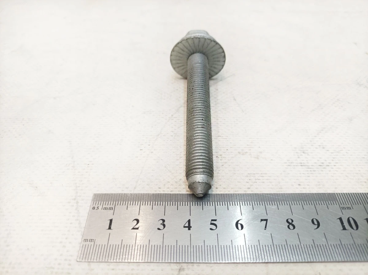 Болт с шестигранной головкой с шайбой M12X1,5X90 Audi E-tron N91184301