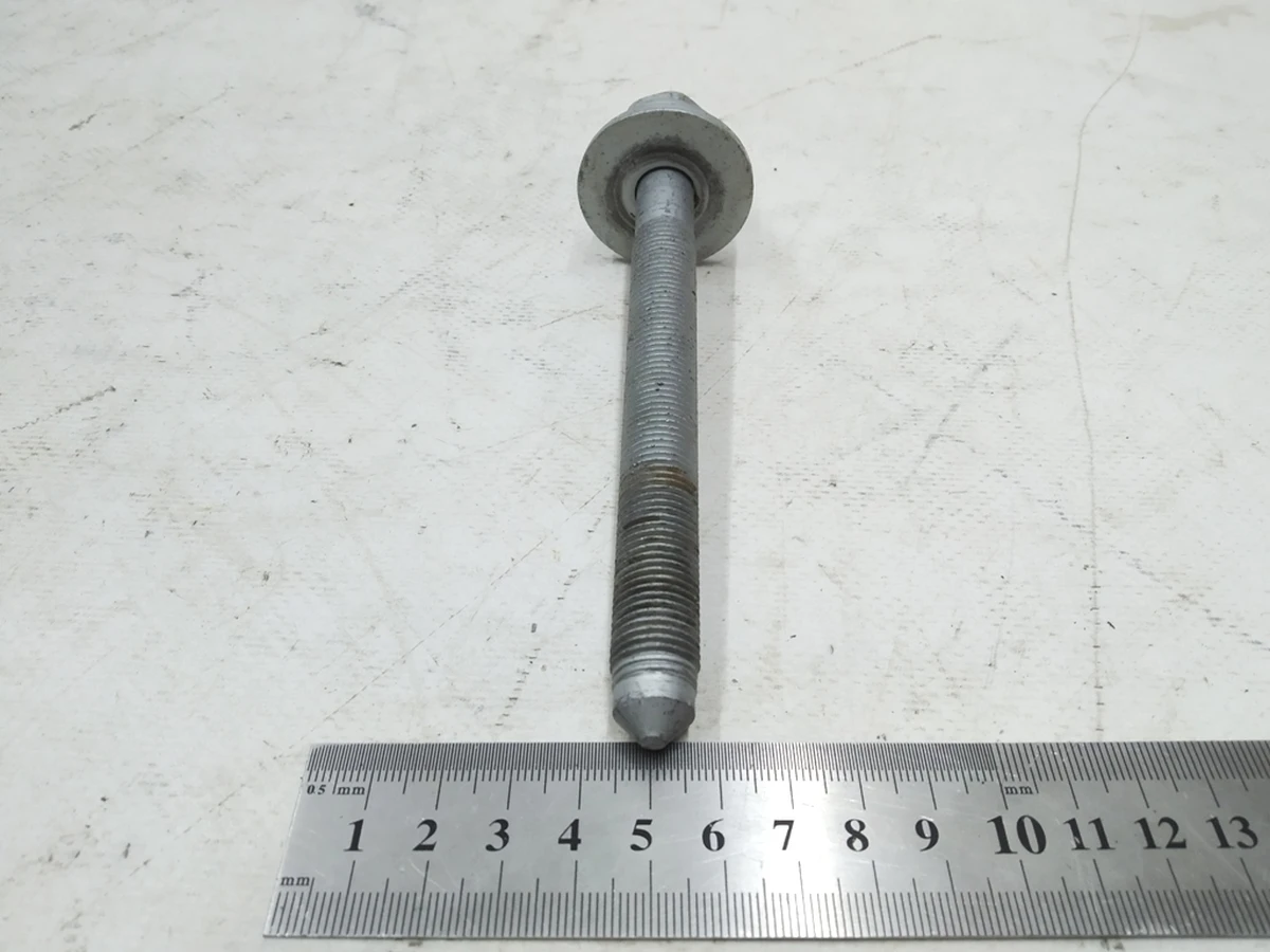 Болт для фланцевых соединений (комбинированный) с шайбой М14Х1,5Х145 Audi E-tron N91228001