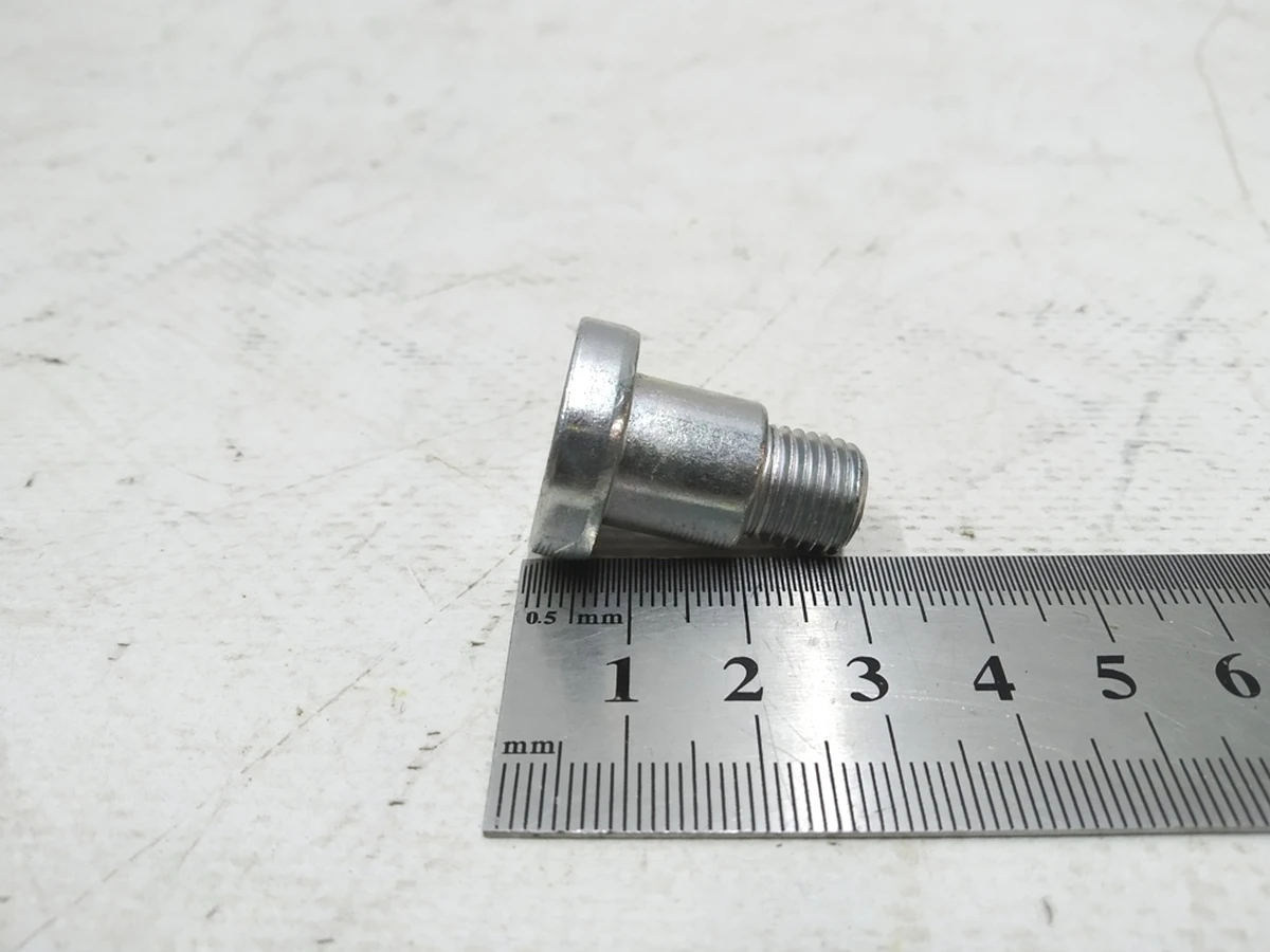 Винт с цилиндрической головкой с буртиком и внутренним многогранником 7/16 20Х22 Audi E-tron N91235501