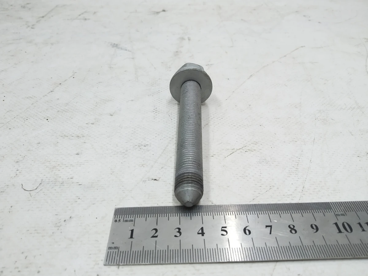 Болт с шестигранной головкой с шайбой М14Х1,5Х100-S22 Audi E-tron N91236301