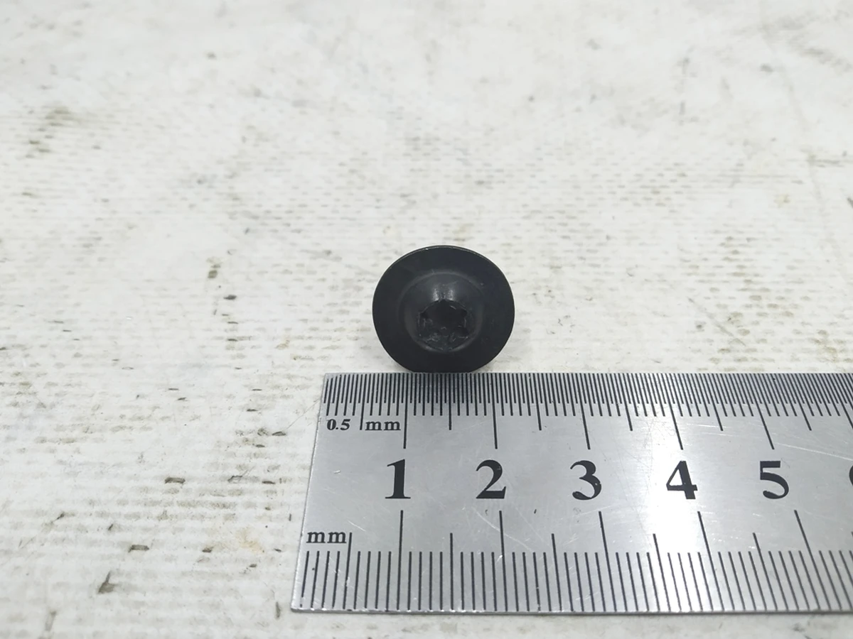 Self-tapping screw with internal TORX 6X18,5 Audi E-tron N91237801