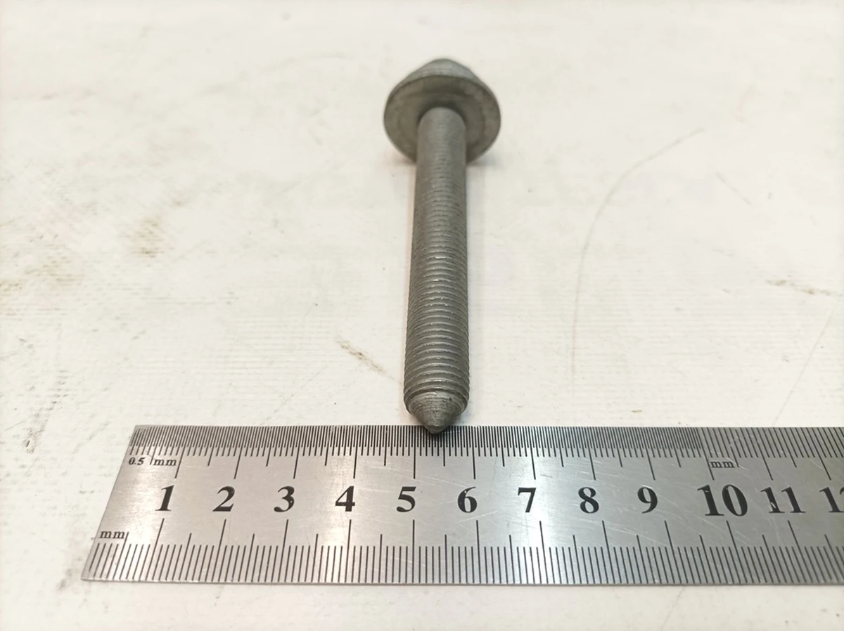 Гвинт із шестигранною головкою буртиком і внутрішнім шестигранником (Duo) M12X1.5X90 Porsche Taycan N91244301