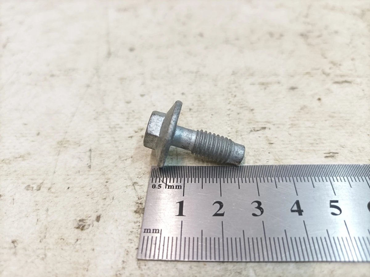 Hex Bolt M8X20 Porsche Taycan PAD837359