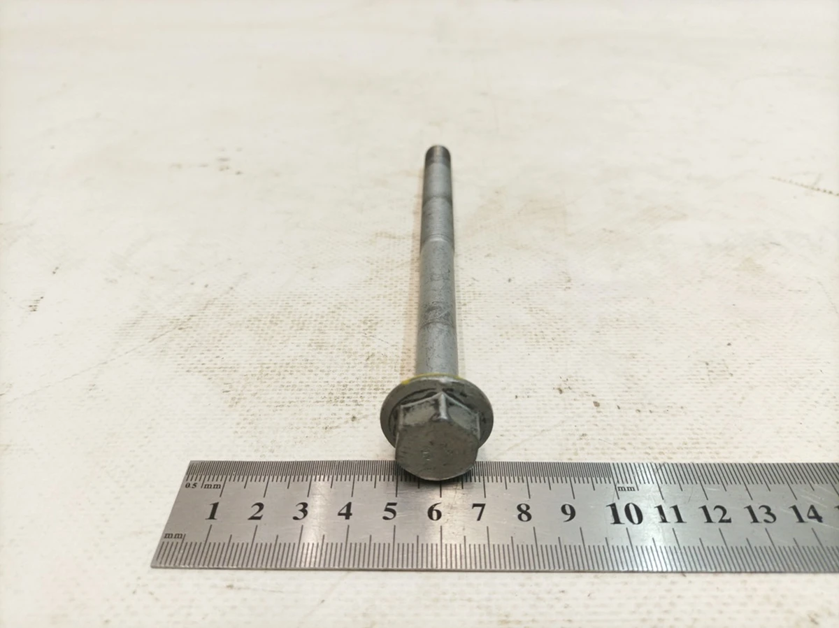 Винт с шестигранной головкой с буртиком M12X1,5X170X90 Porsche Taycan PAF107169