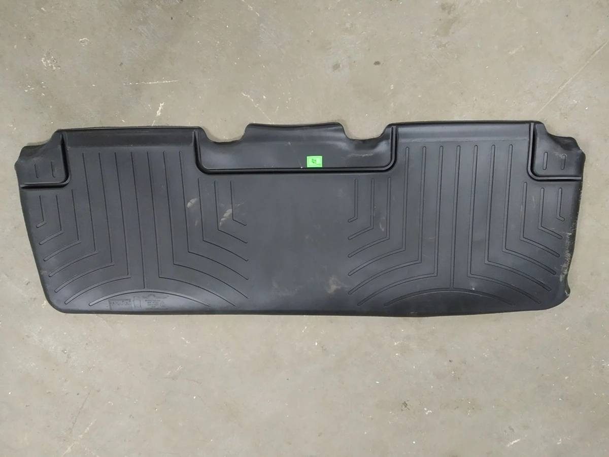 Floor rubber mat 2nd row of seats Tesla model S REST 1047582-00-Z