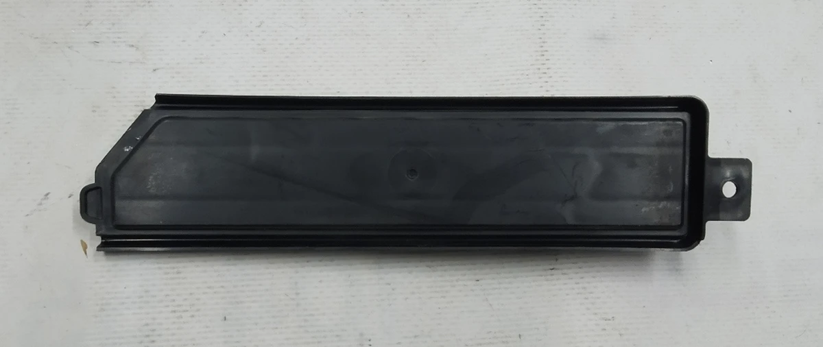 6 Заглушка кліматичної установки (пічки) салону Tesla model 3 1099999-00-H