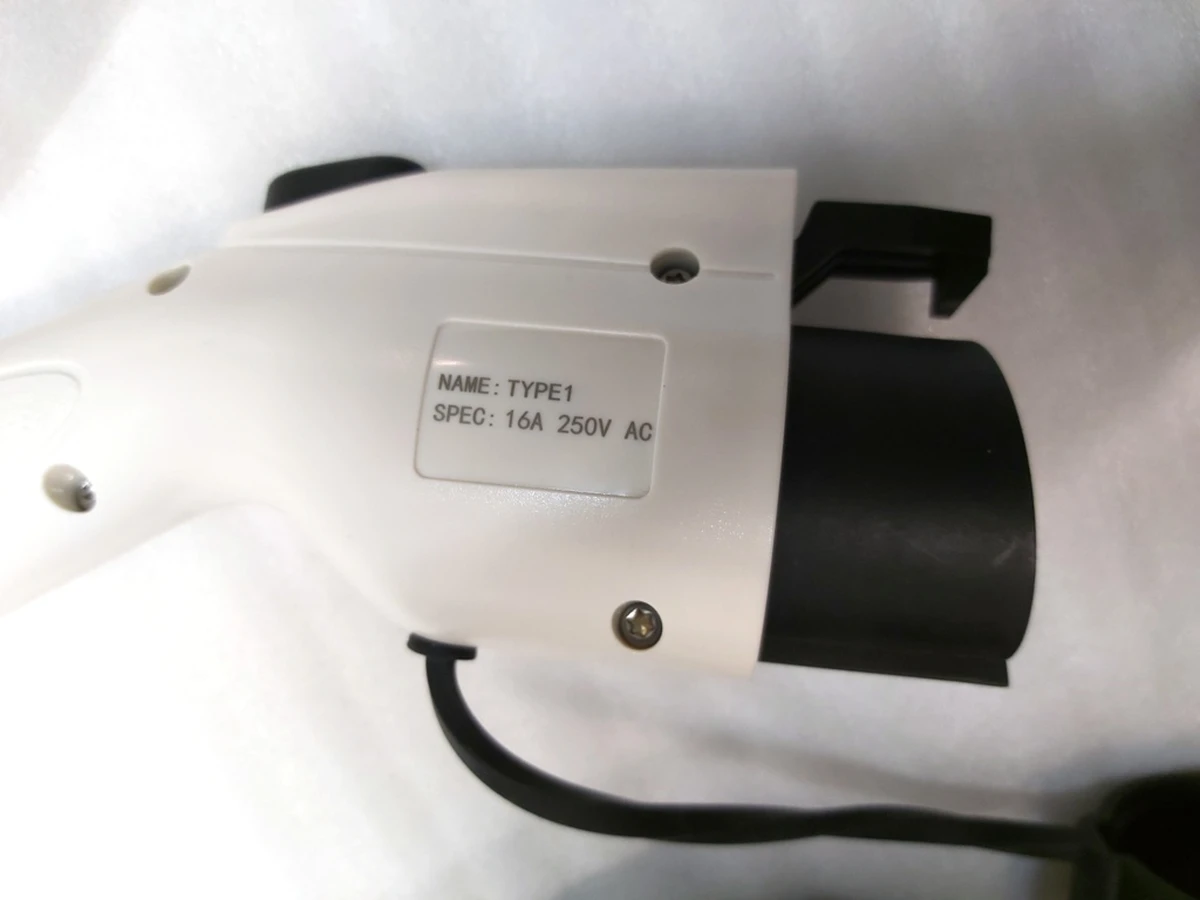 1 UNIVERSAL MOBILE CONNECTOR, GUWIEYG TYPE1 8A-16A 110V-240V 3,5 kW 3,5 м Tesla all models UMC GUWIEYG AE