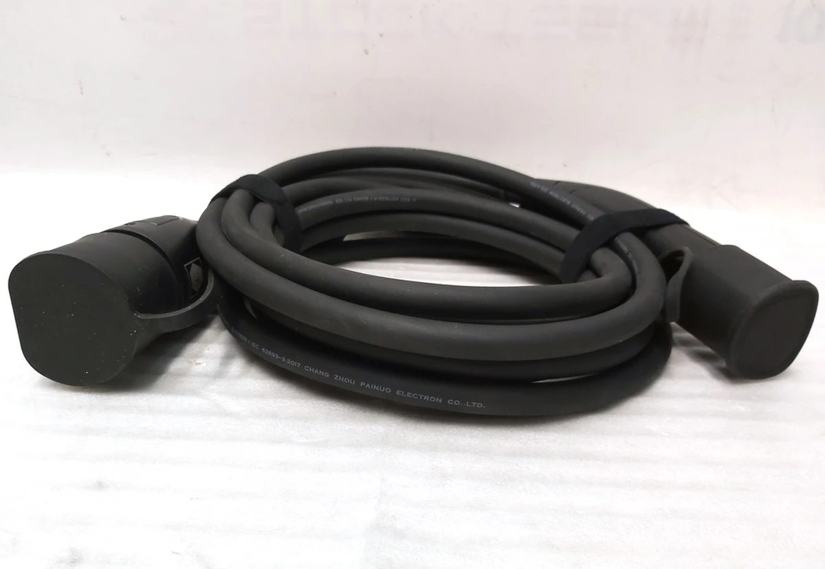 1 Кабель-удлиннитель зарядного устройства универсальный EV Type2 4U 1фаза 32A 7kW 5m Type2 Tesla all models EV charger4U