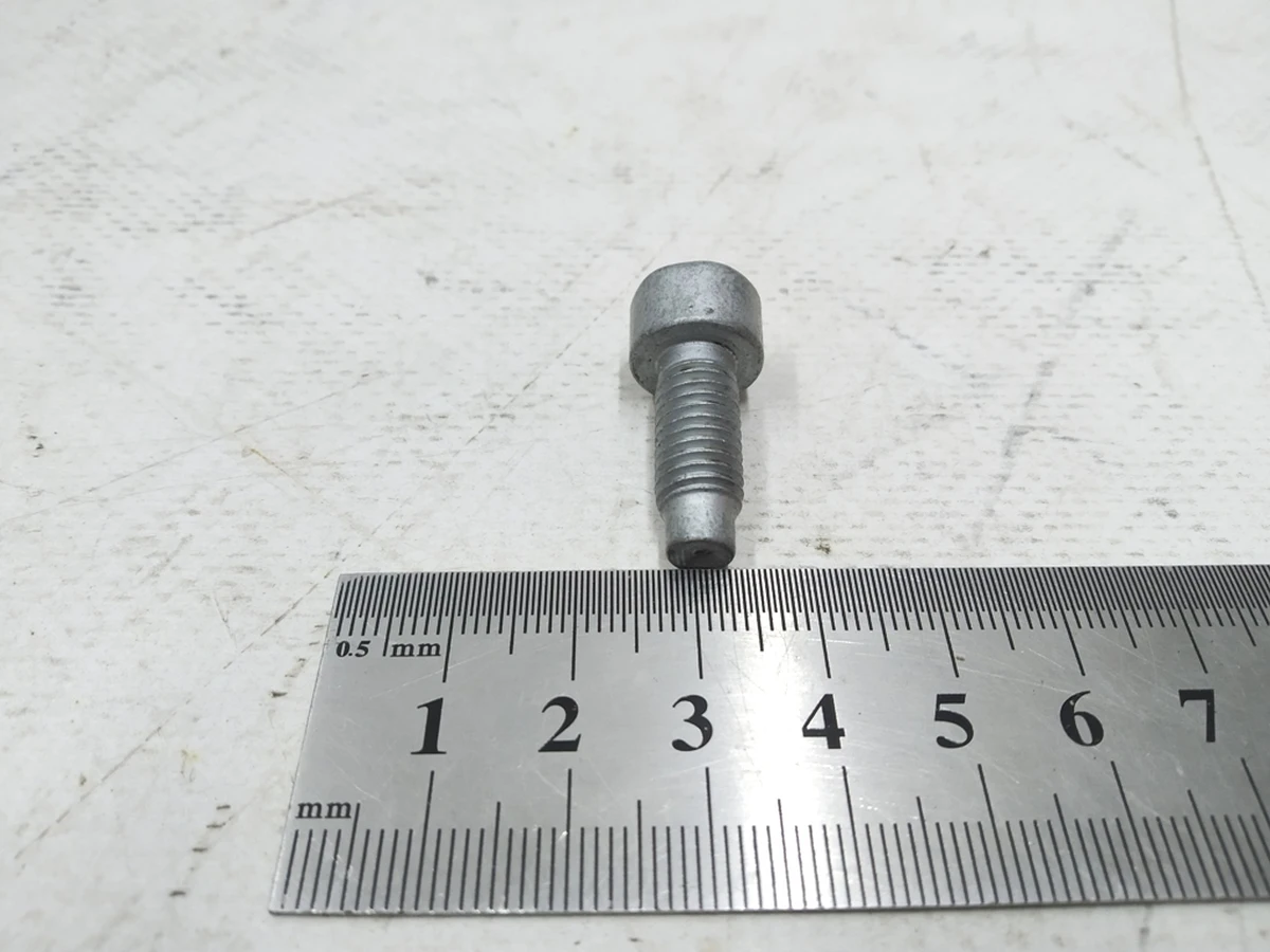 Винт с цилиндрической головкой с внутренним шестигранником М8Х20 Audi E-tron WHT003307